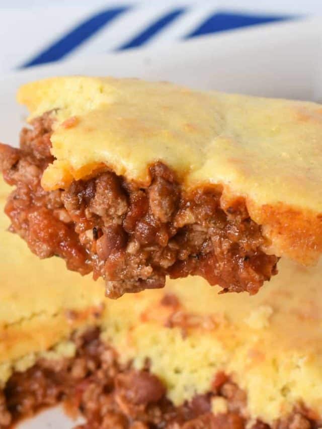 Turkey Chili Casserole with Cornbread Cook2eatwell