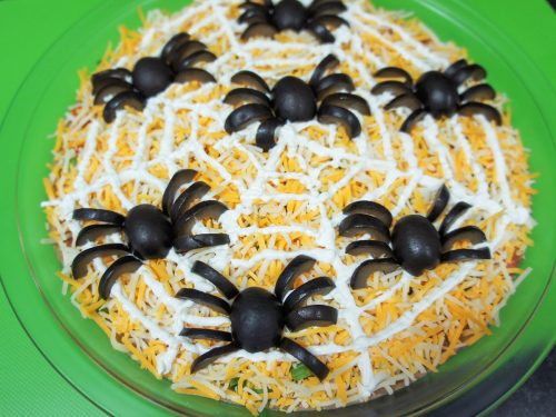 Halloween Spider Bean Dip - Cook2eatwell