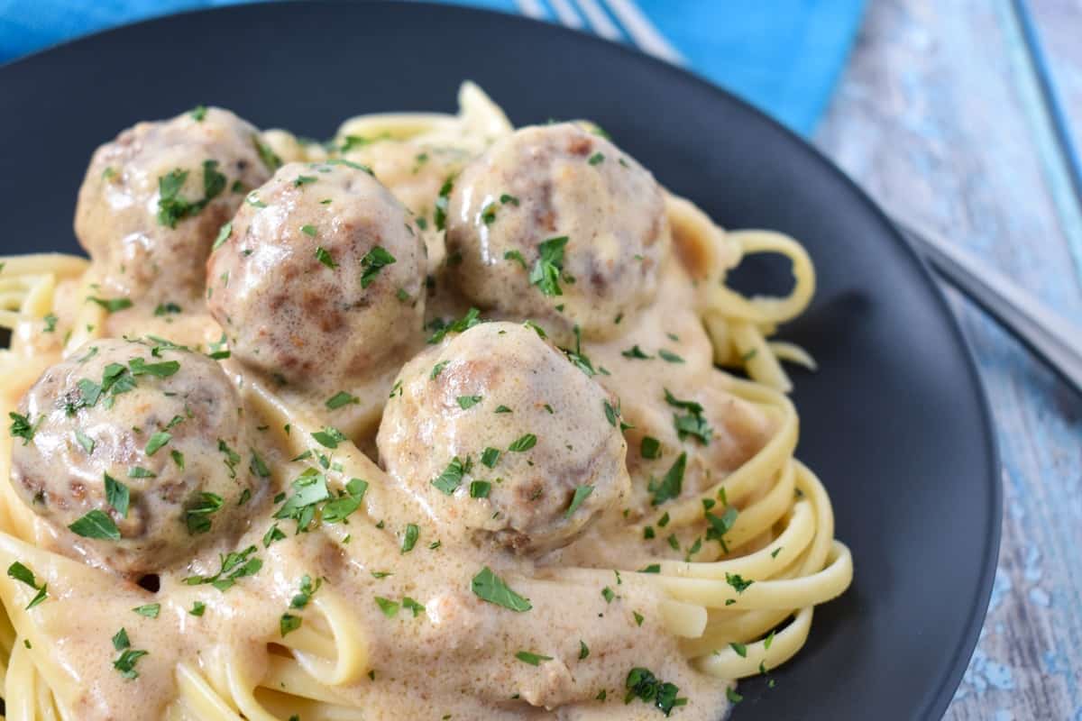 Turkey Meatballs with Gravy Cook2eatwell