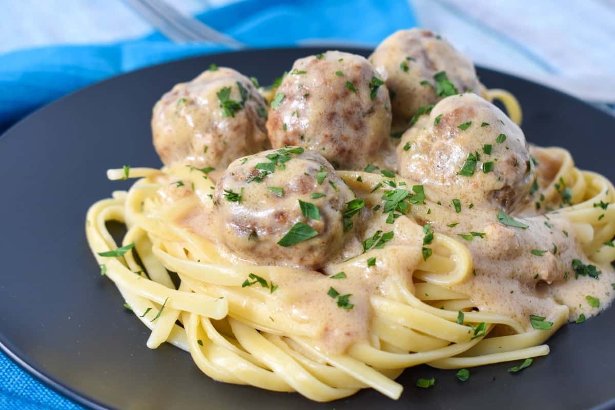 Turkey Meatballs with Gravy Cook2eatwell