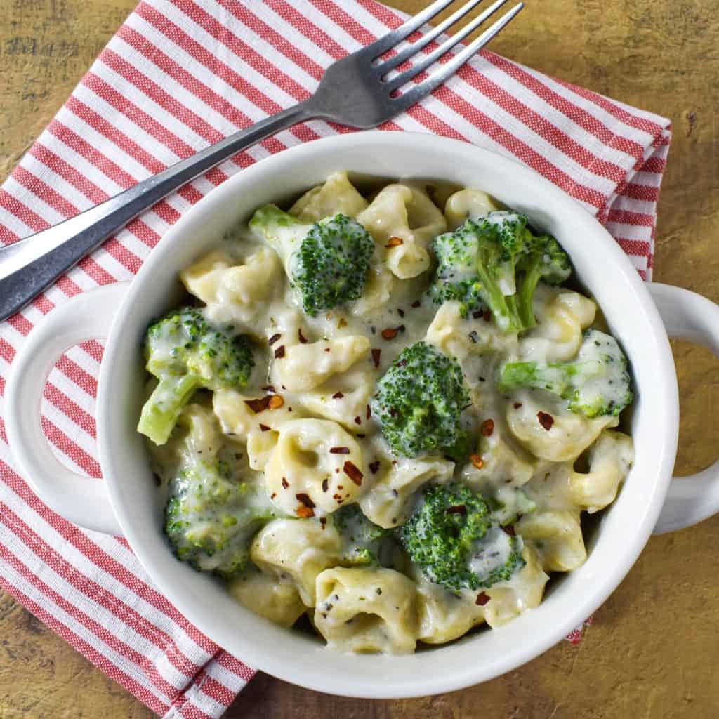 Creamy Tortellini with Broccoli Cook2eatwell